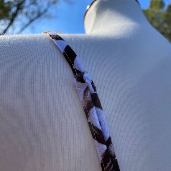 AGB Tank Top with adjustable straps and cute ruffles - Picture 5 of 6